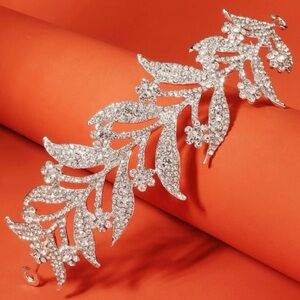 Sparkling Silver Leaf Hair Accessory